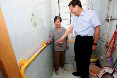 張家口市將對3000戶特殊困難家庭適老化改造(圖1)